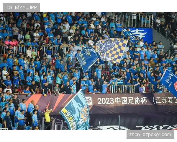 即时：青岛西海岸vs南通支云半场0-0，场面激烈但得分机会寥寥